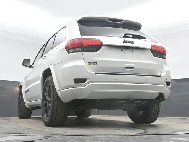 Used 2019 Bright White Clearcoat Jeep Altitude image 34
