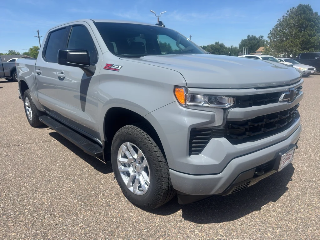 Used 2024 Slate Gray Metallic Chevrolet RST image 4