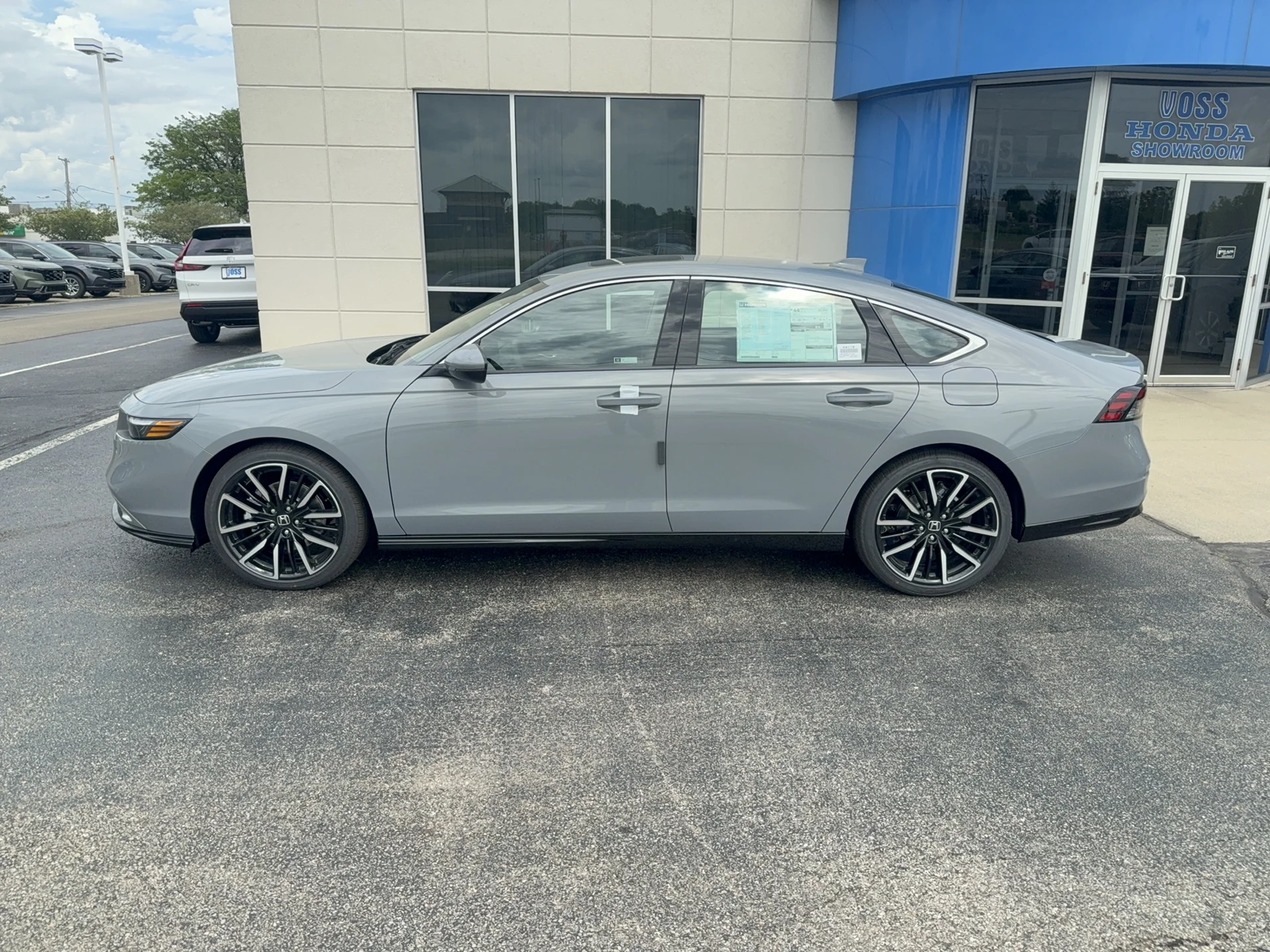 New 2026 Urban Gray Pearl Honda Touring image 8