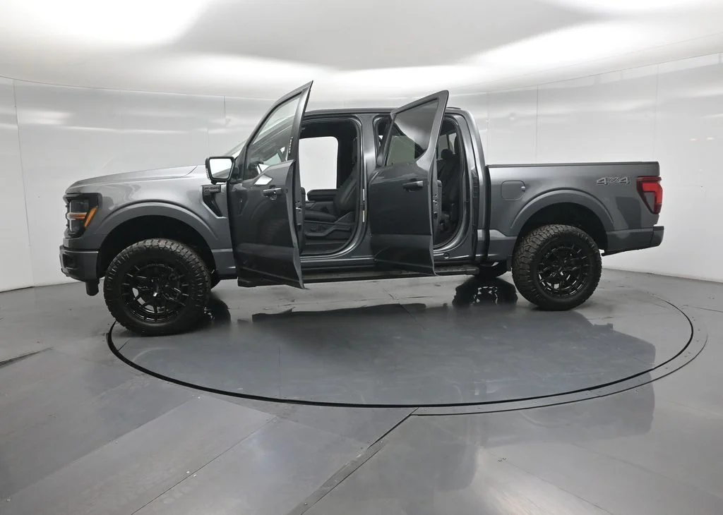 New 2026 Carbonized Gray Metallic Ford XLT image 35