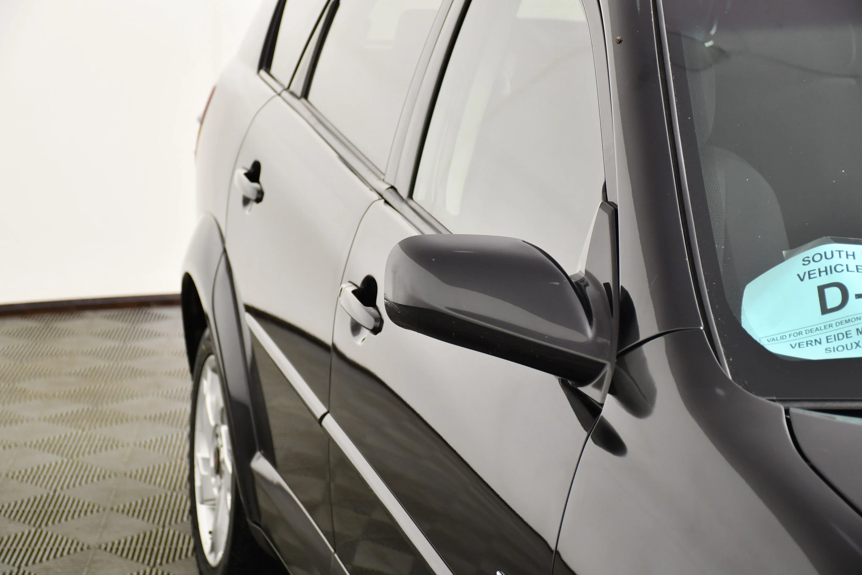 Used 2005 Abyss Black Pontiac Base image 14