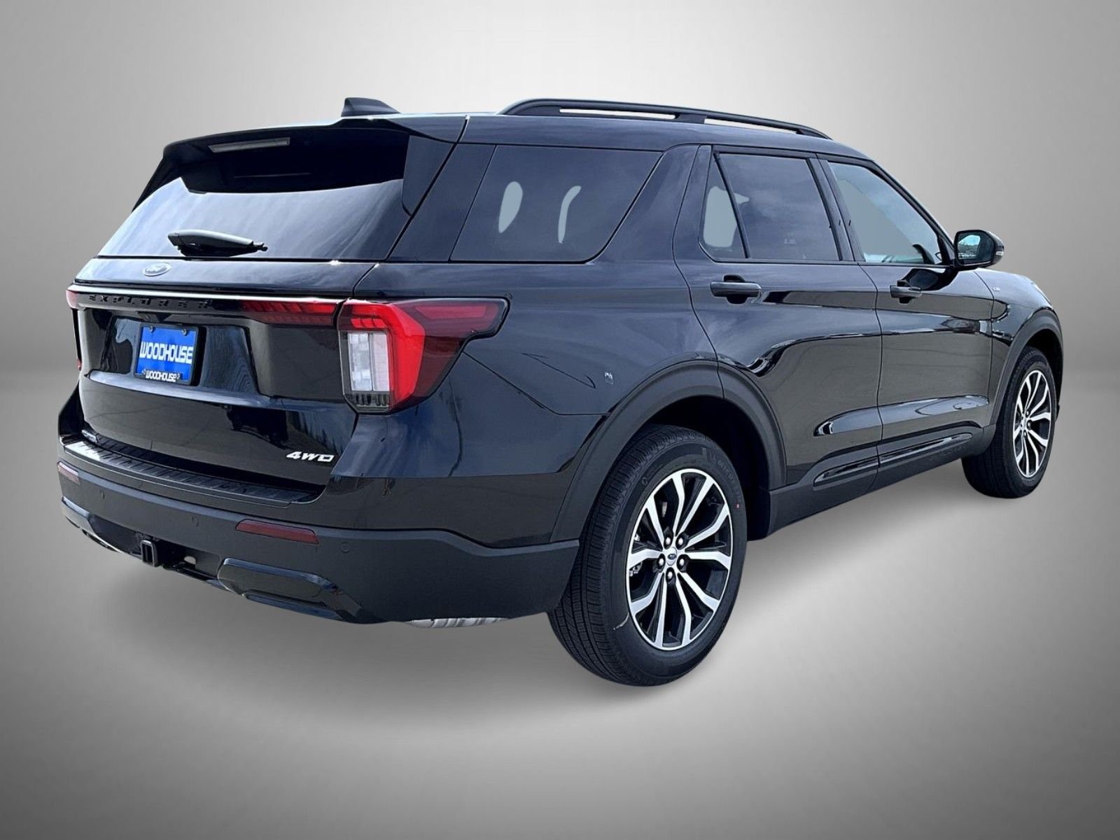 New 2026 Agate Black Metallic Ford ST-Line image 5