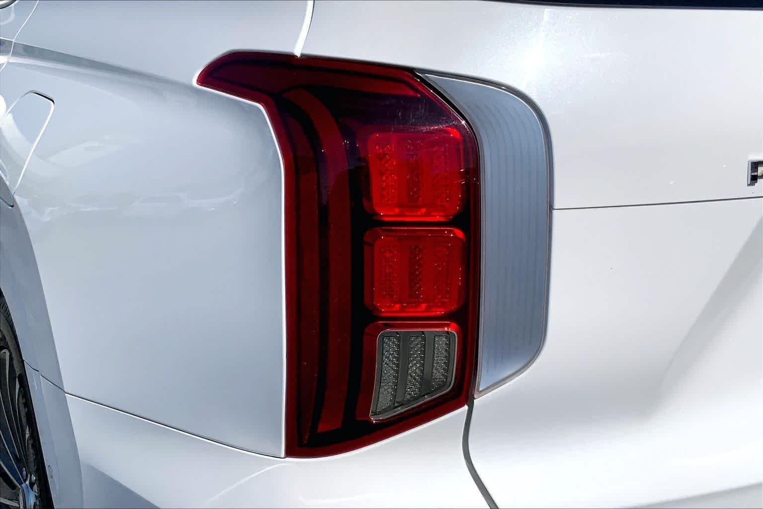 Used 2024 Hyper White Hyundai Calligraphy image 26