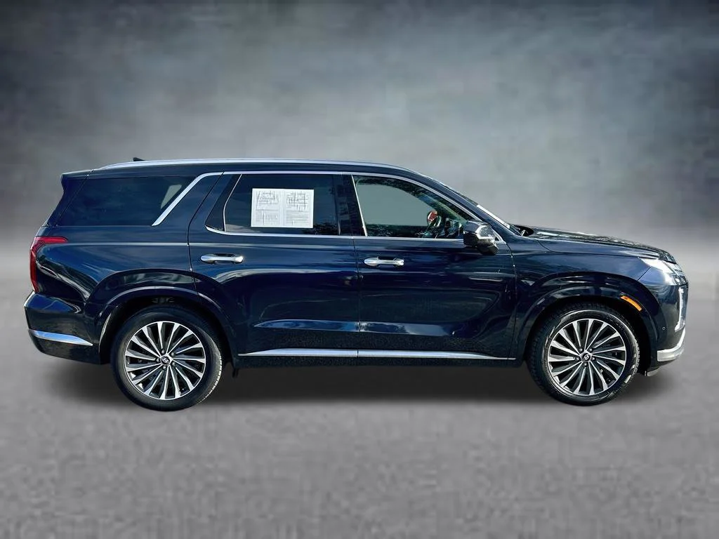 Certified Used 2024 Moonlight Cloud Hyundai Calligraphy image 4