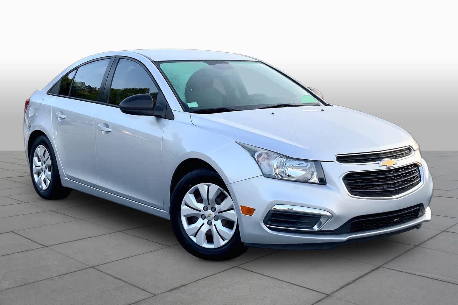 Used 2016 Silver Ice Metallic Chevrolet LS image 3