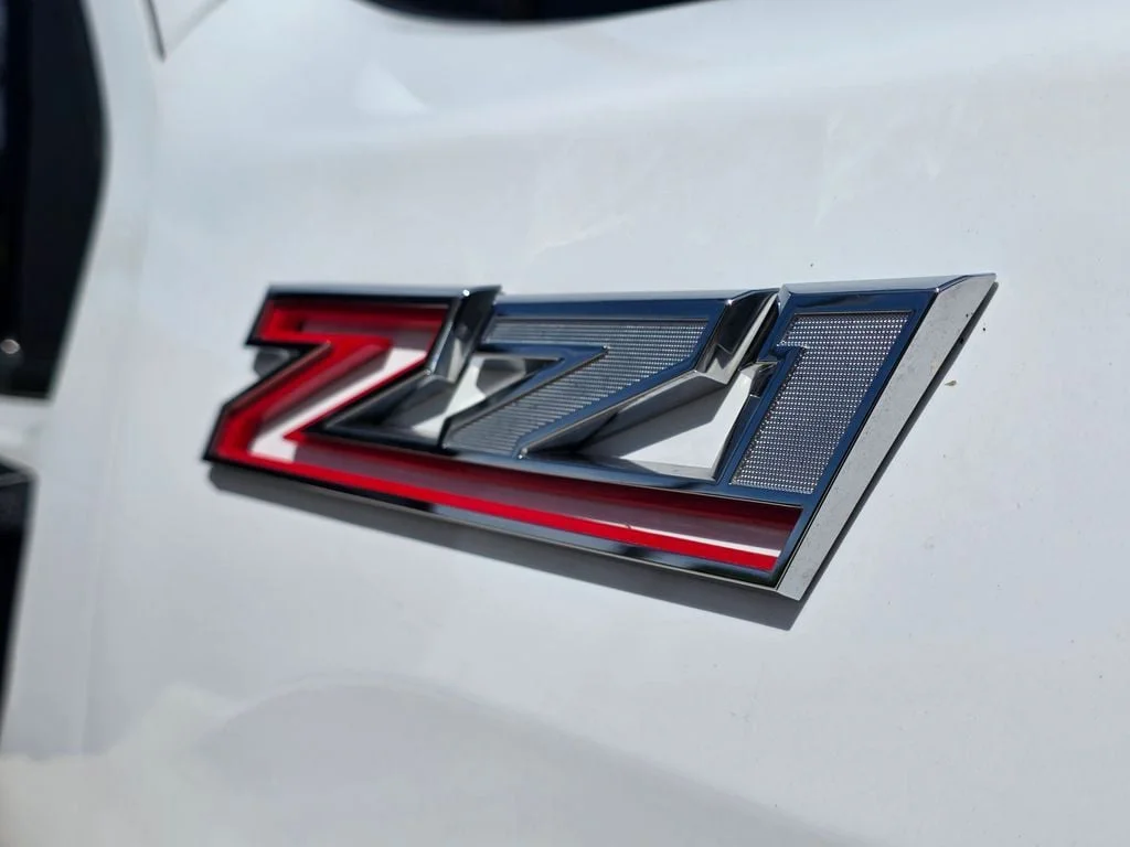 Used 2022 Summit White Chevrolet LT image 23