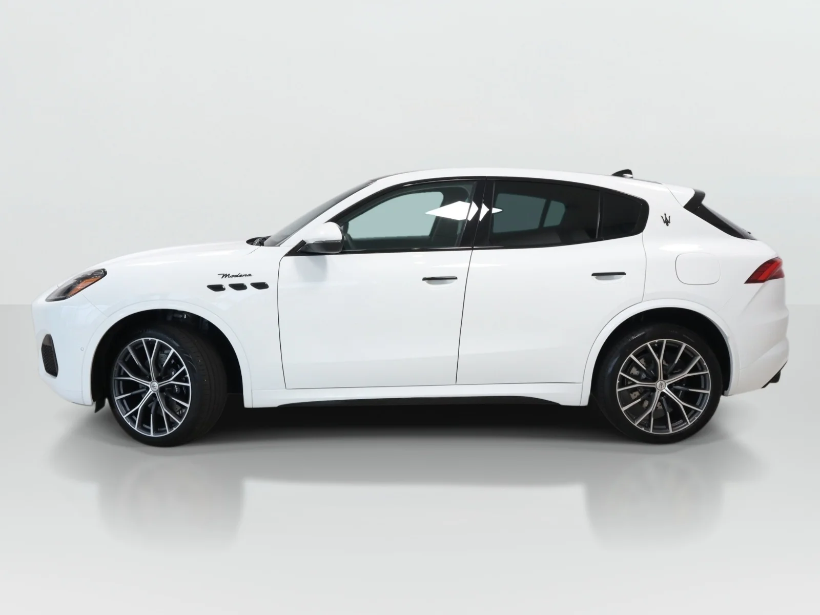 2026 Maserati Grecale Modena V6 - Photo 2