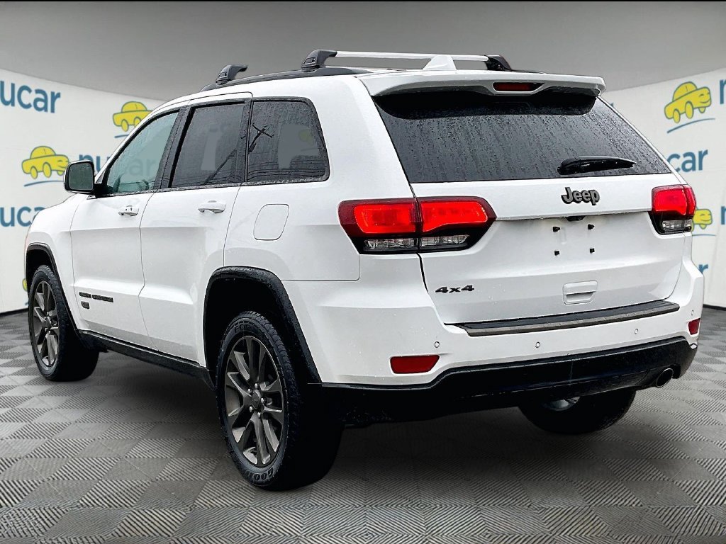 Used 2016 Bright White Clearcoat Jeep Limited image 4
