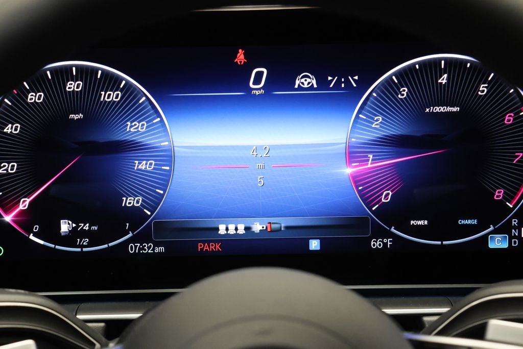 New 2026 MANUFAKTUR Moonlight White Magno Mercedes-Benz GLE 350 image 23