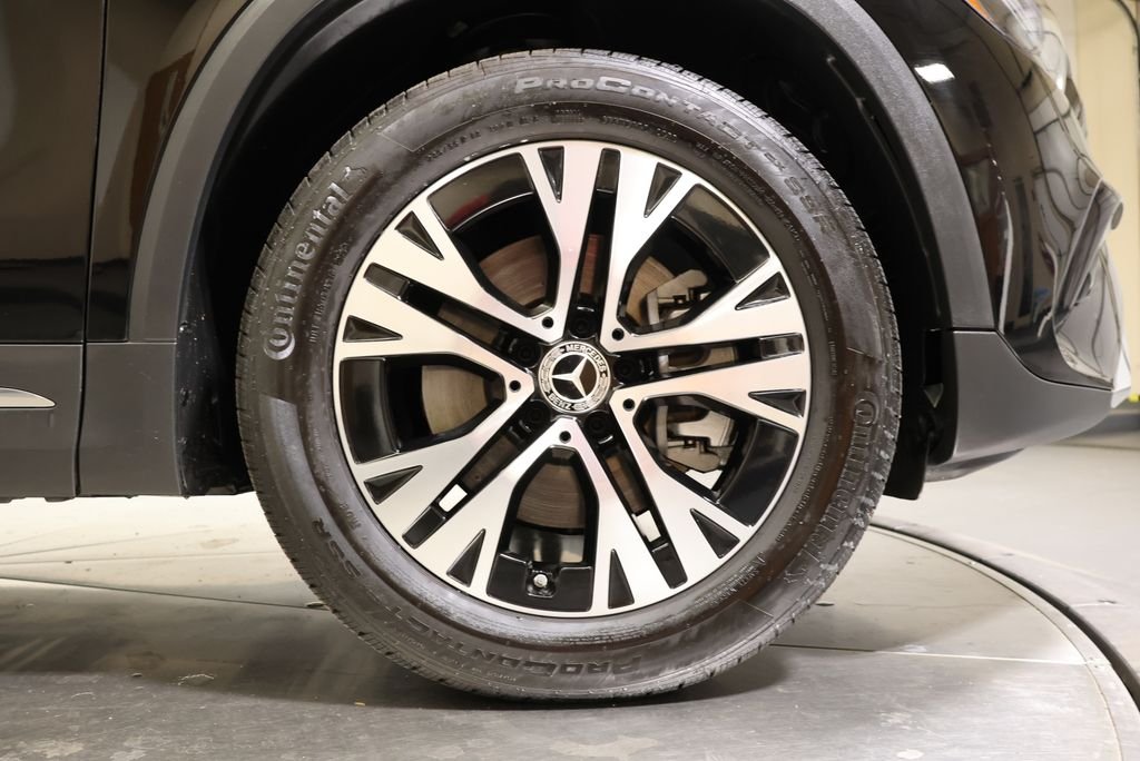 Certified Used 2026 Night Black Mercedes-Benz GLA 250 image 14