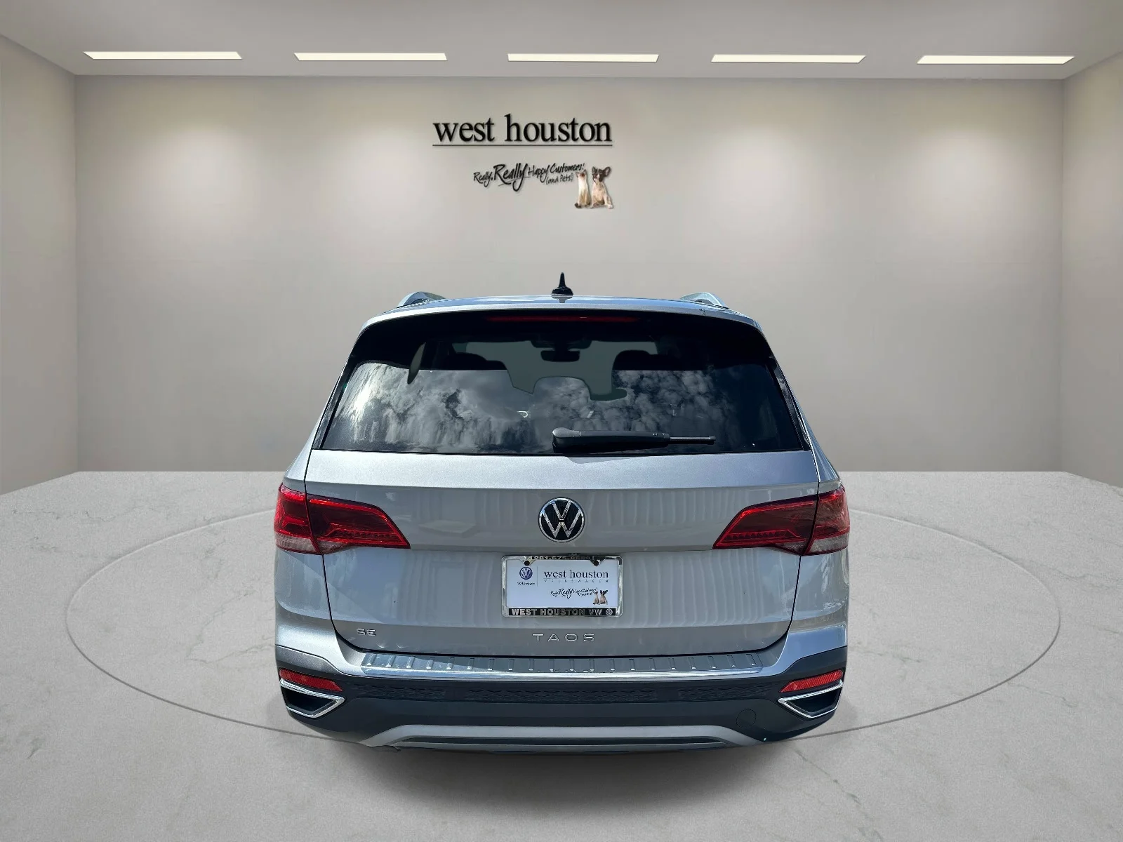 Certified Used 2023 Pyrite Silver Metallic Volkswagen SE FWD image 6