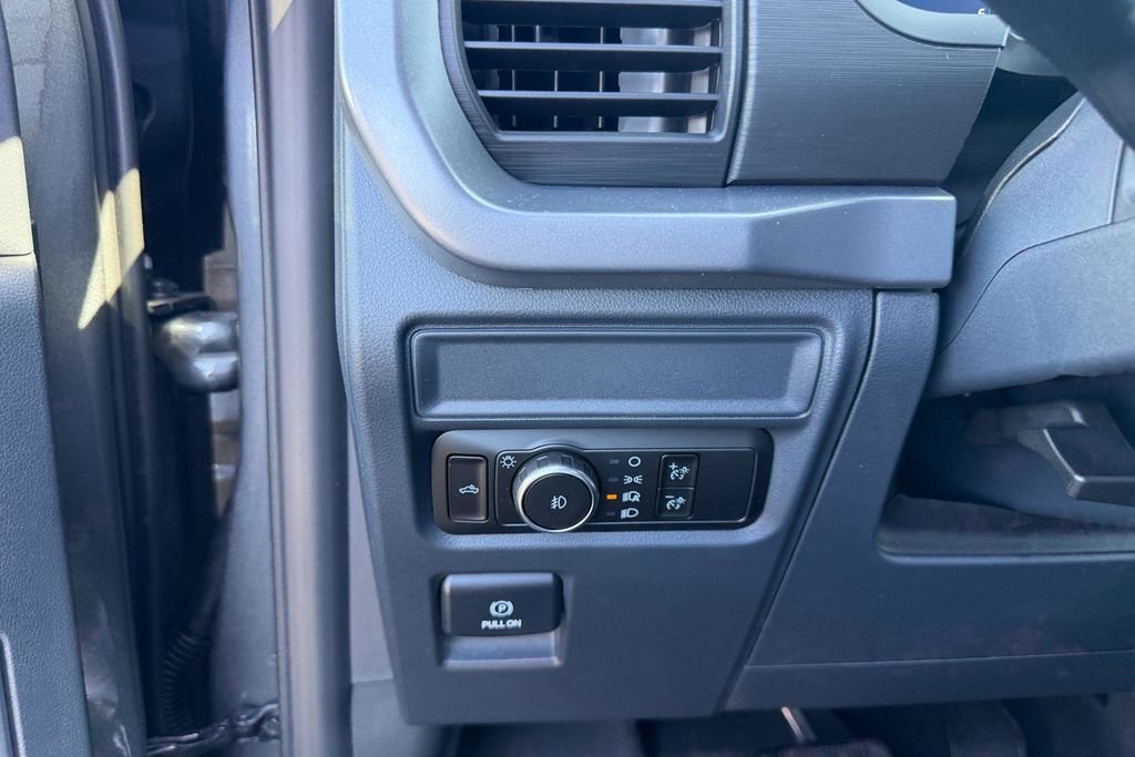New 2026 Carbonized Gray Metallic Ford XLT image 22