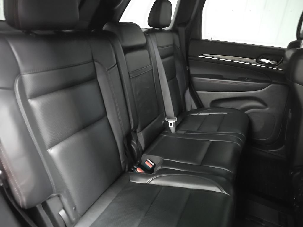 Used 2021 Red Line Jeep Trailhawk image 17