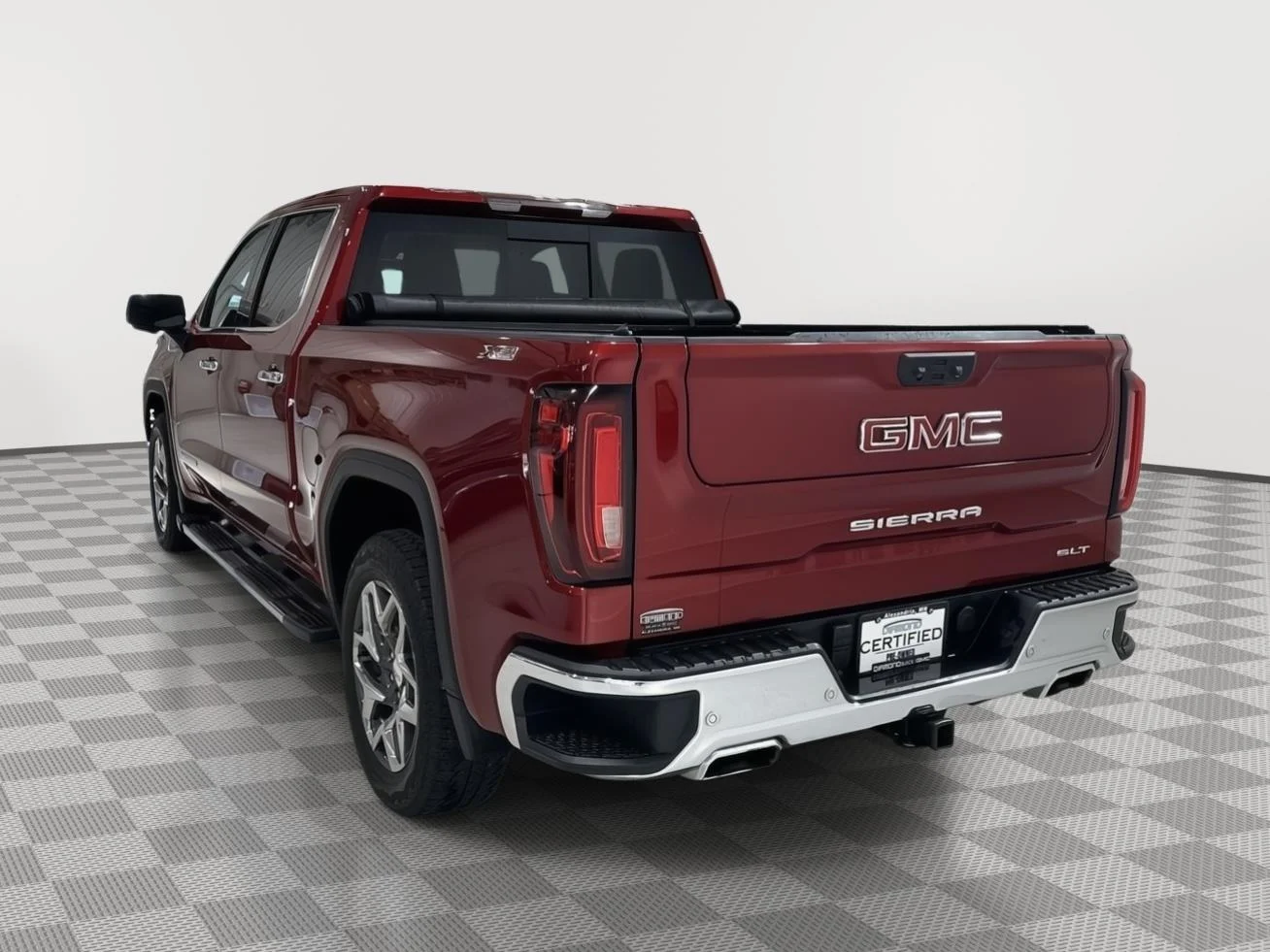 Used 2024 Volcanic Red Tintcoat GMC SLT image 3
