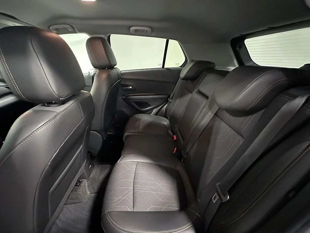 Used 2021 Blue Chevrolet LT image 17