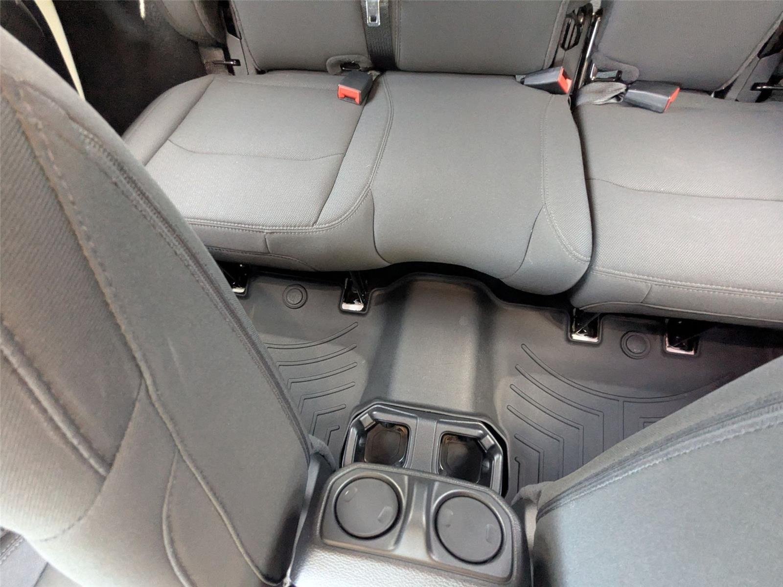 Used 2022 Bright White Clearcoat Jeep Unlimited Sport Altitude image 26