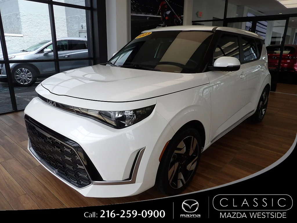 Used 2023 Snow White Pearl Kia GT-Line image 1