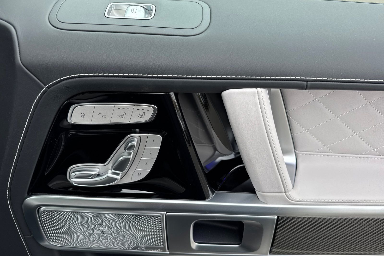 New 2026 MANUFAKTUR Arabian Grey Non- Metallic Mercedes-Benz G 63 AMG® image 35