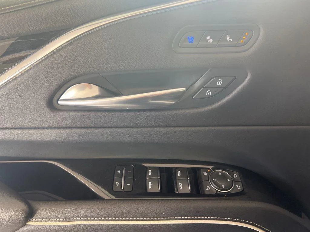 Used 2021 Crystal White Cadillac Sport image 10