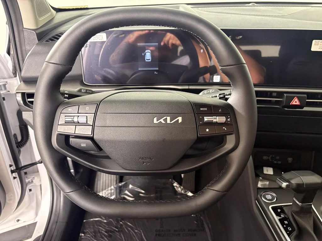 New 2027 Glacial White Pearl Kia LX image 23