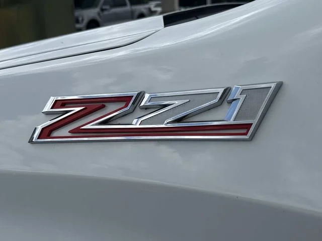 Used 2019 Summit White Chevrolet LT image 7