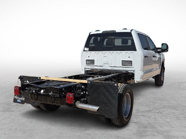 New 2026 Oxford White Ford F-350® XL image 35