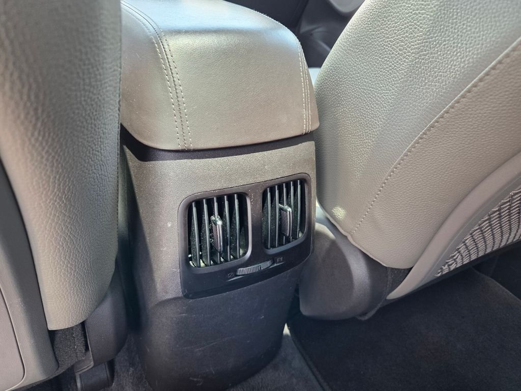 Used 2015 White Hyundai Limited image 7