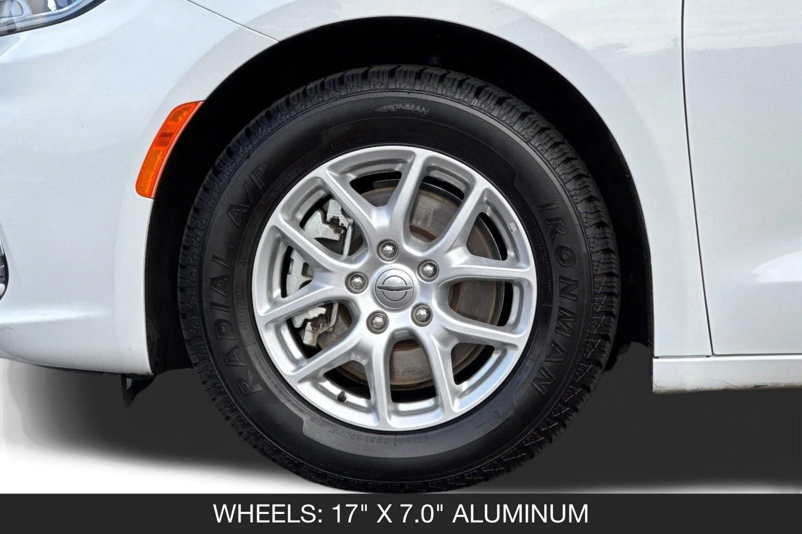 Used 2023 Bright White Clearcoat Chrysler Touring L image 30