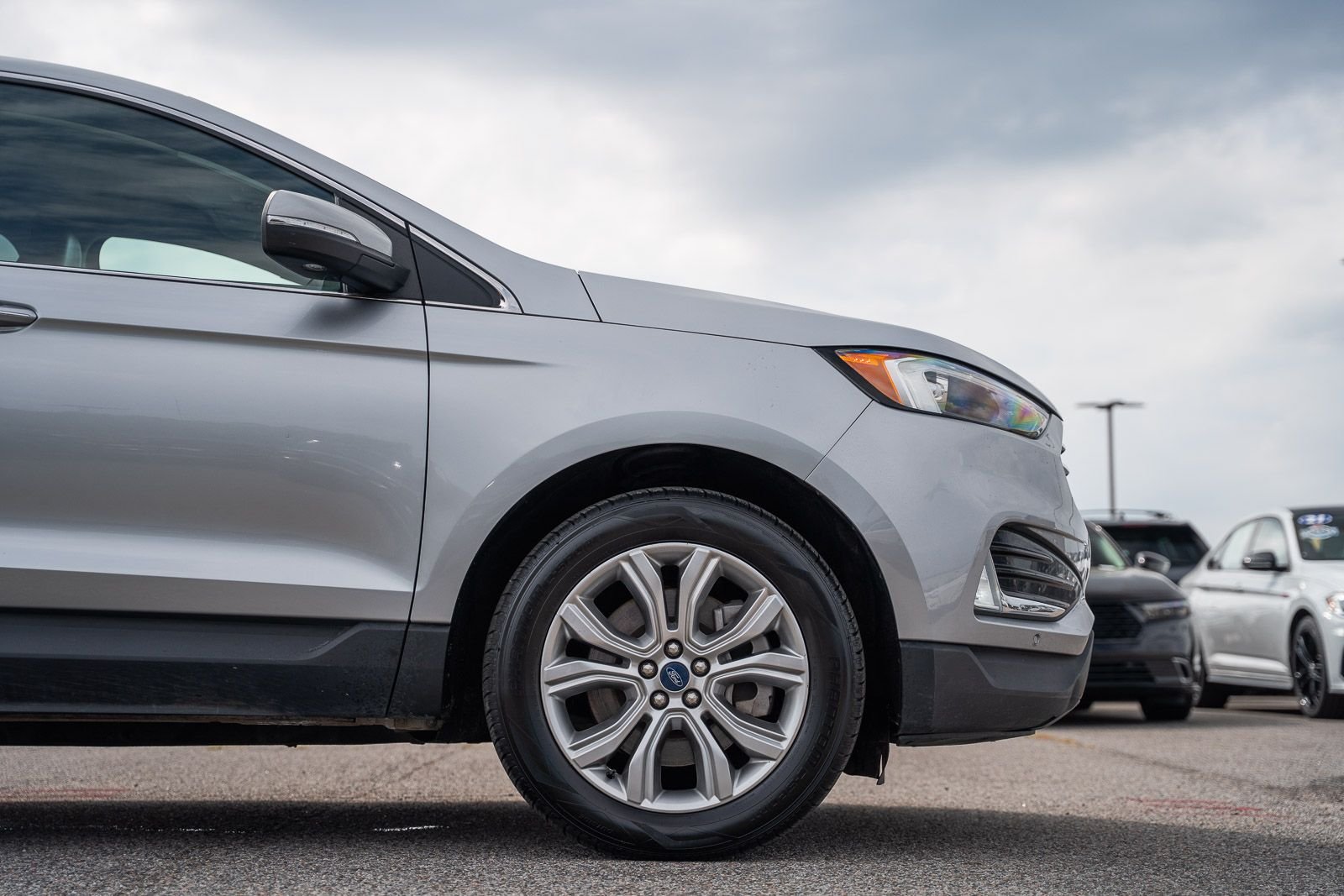 Used 2022 Silver Ford Titanium image 9