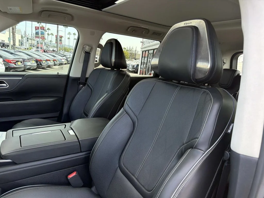 Used 2025 MINERAL BLACK INFINITI SENSORY image 25