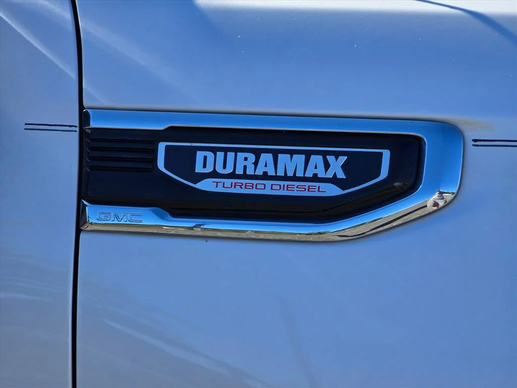 Used 2021 WHITE FROST TRICOAT GMC Denali image 14