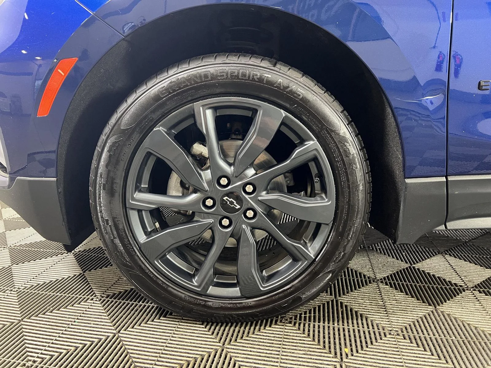 Used 2022 Blue Glow Metallic Chevrolet RS image 31