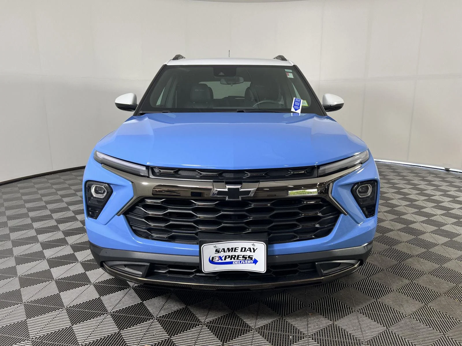 Used 2024 Fountain Blue Chevrolet ACTIV image 28