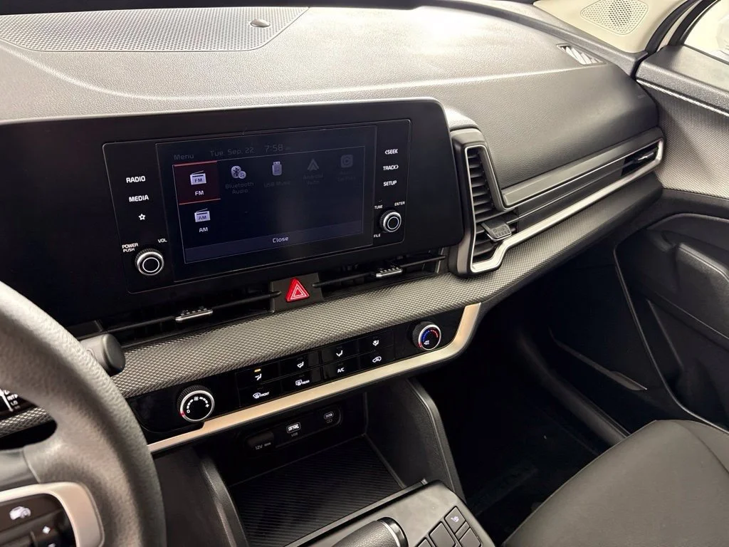 Used 2024 White Kia LX image 28