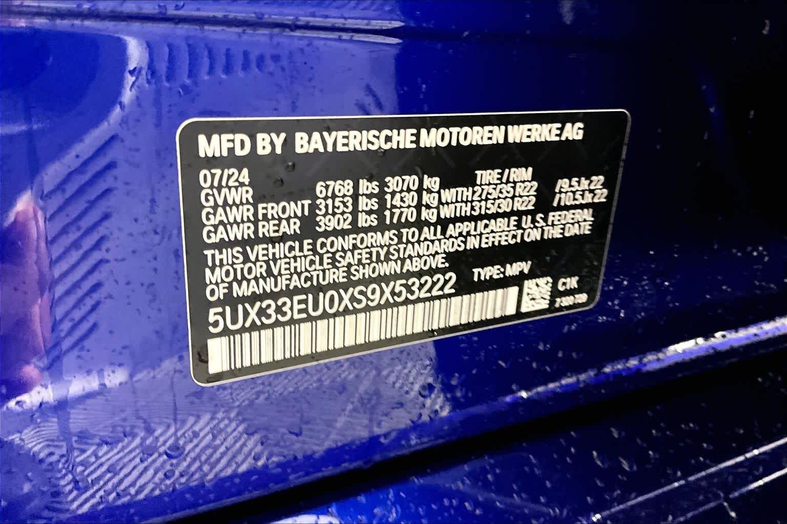 Used 2025 Marina Bay Blue Metallic BMW M60i image 35