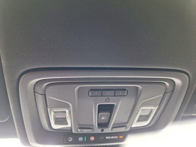 Used 2023 Summit White GMC AT4 image 20