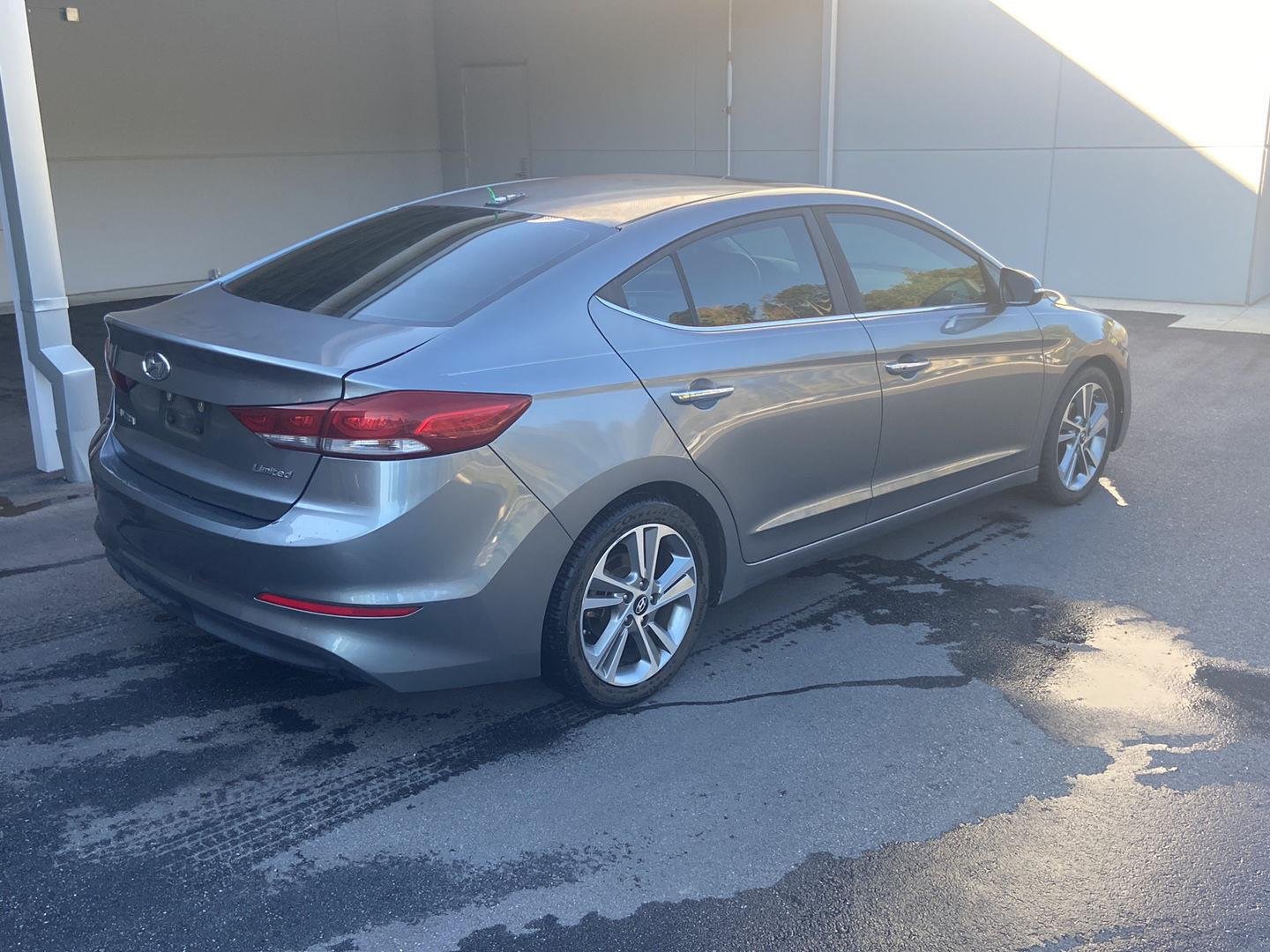 Used 2017 Galactic Gray Hyundai Limited image 3