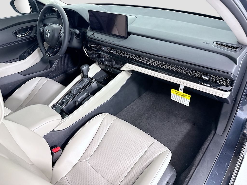 2026 Honda Accord Hybrid EX-L - Photo 17