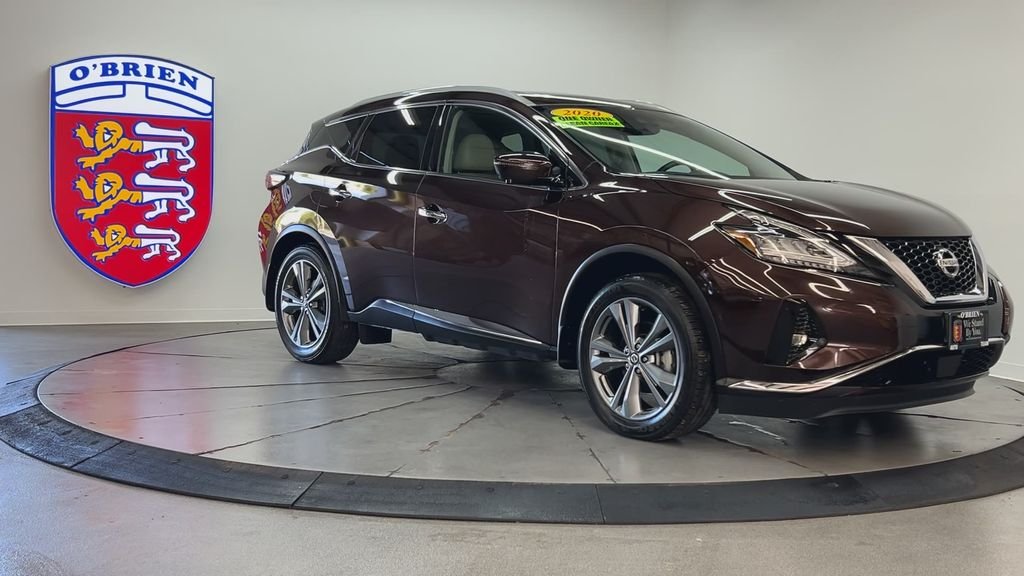 Used 2020 Almond Pearl Nissan Platinum image 3