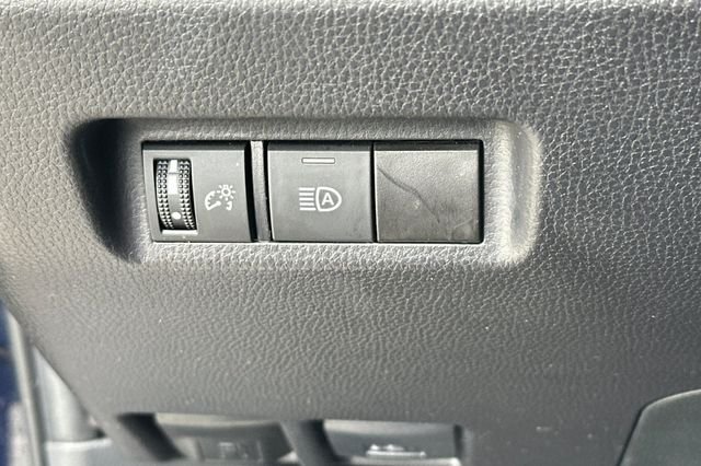 Certified Used 2025  Toyota XLE image 33