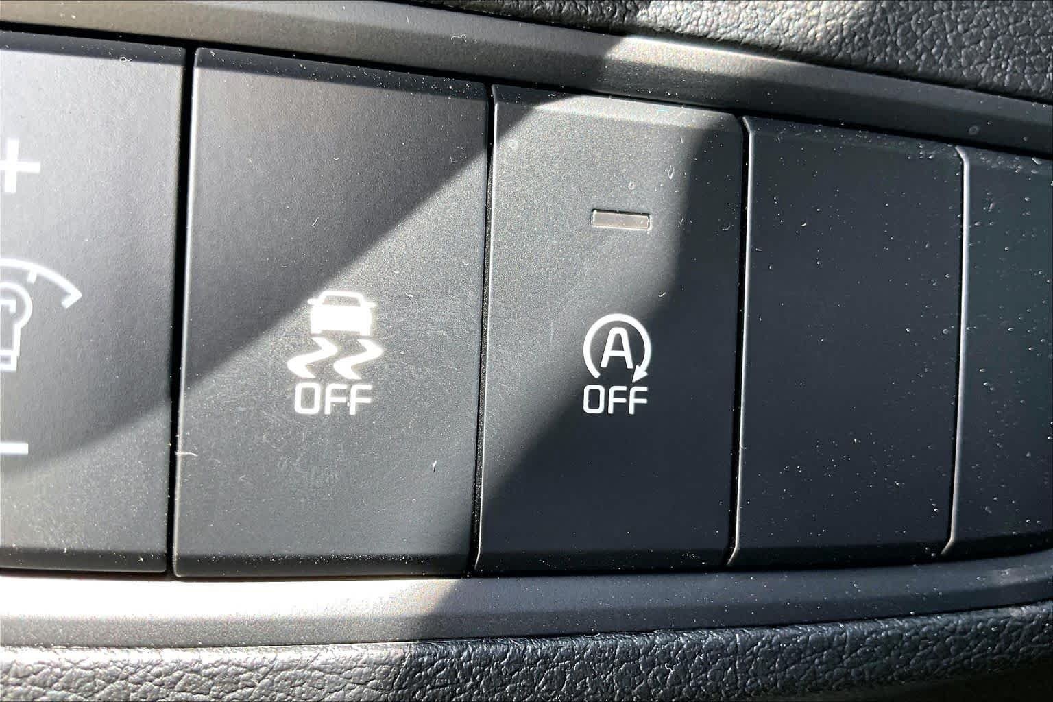 Certified Used 2025 Fusion Black Kia LX image 32