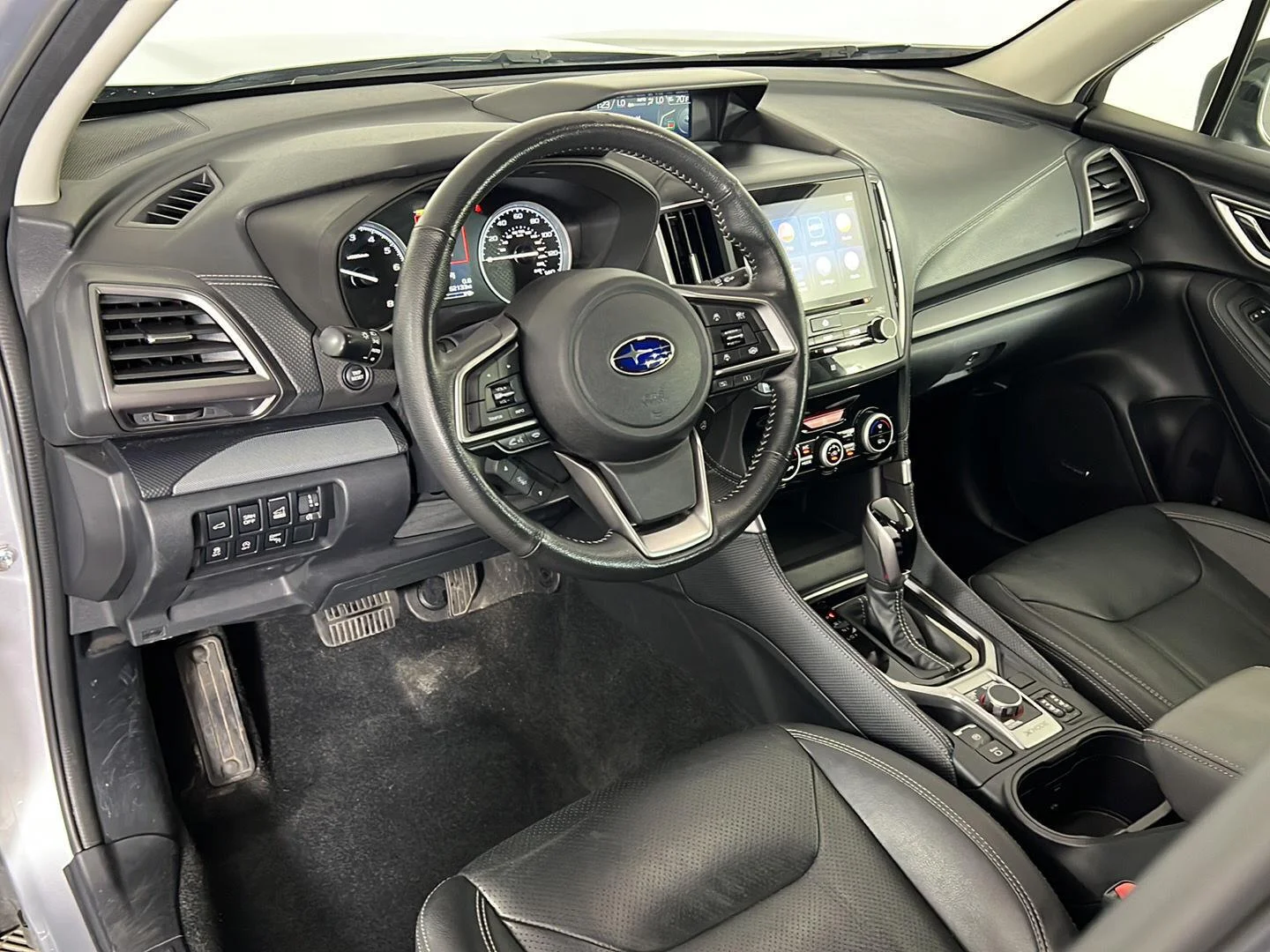 Used 2020 Ice Silver Metallic Subaru Limited image 2