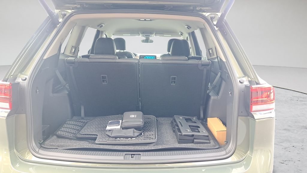 New 2026 Green Volkswagen 2.0T SE w/Technology image 28