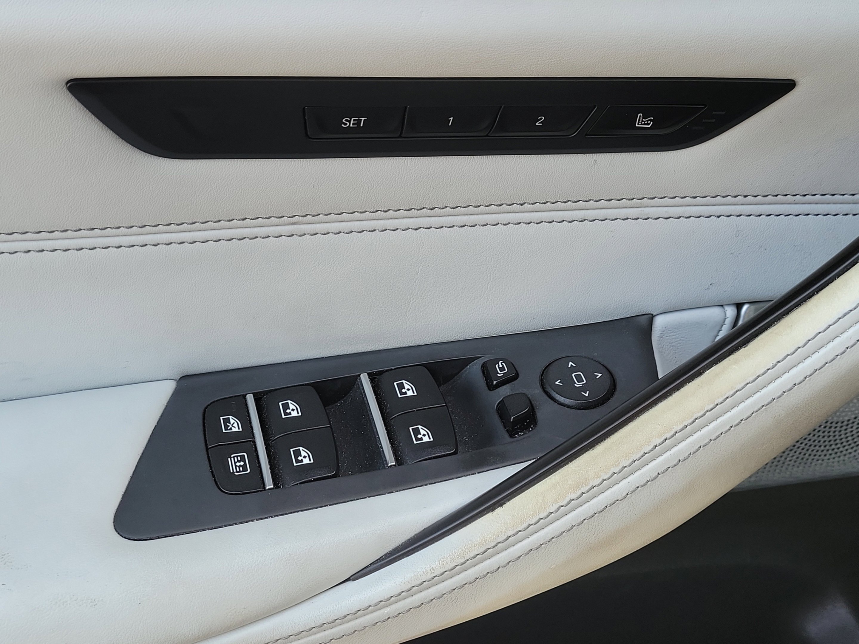 Used 2018 Blue Metallic BMW Base image 30