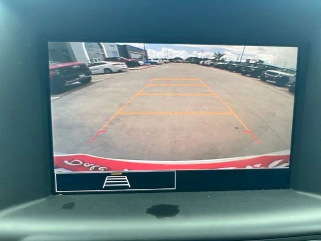 Used 2024 White GMC SLE image 11