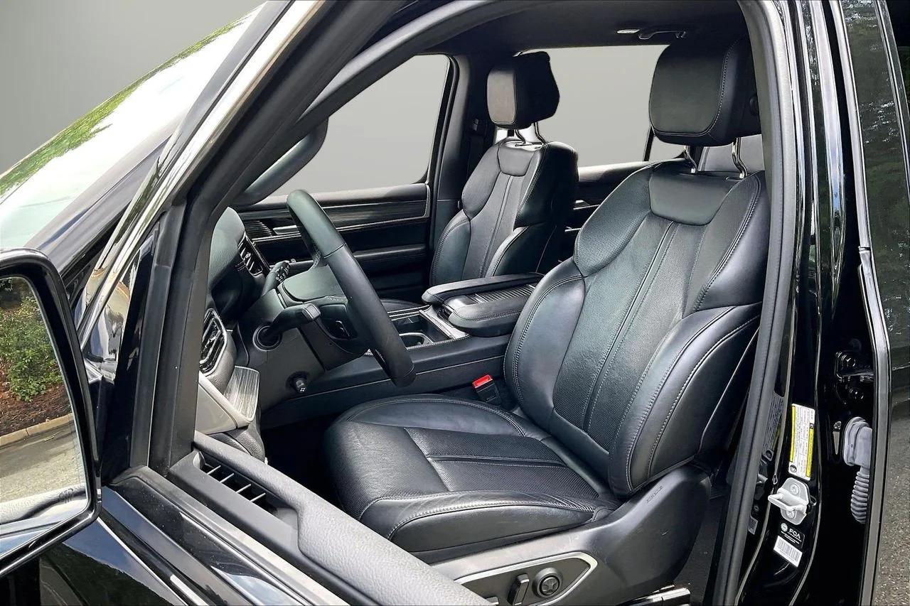 Used 2024 Black Jeep Series II image 21
