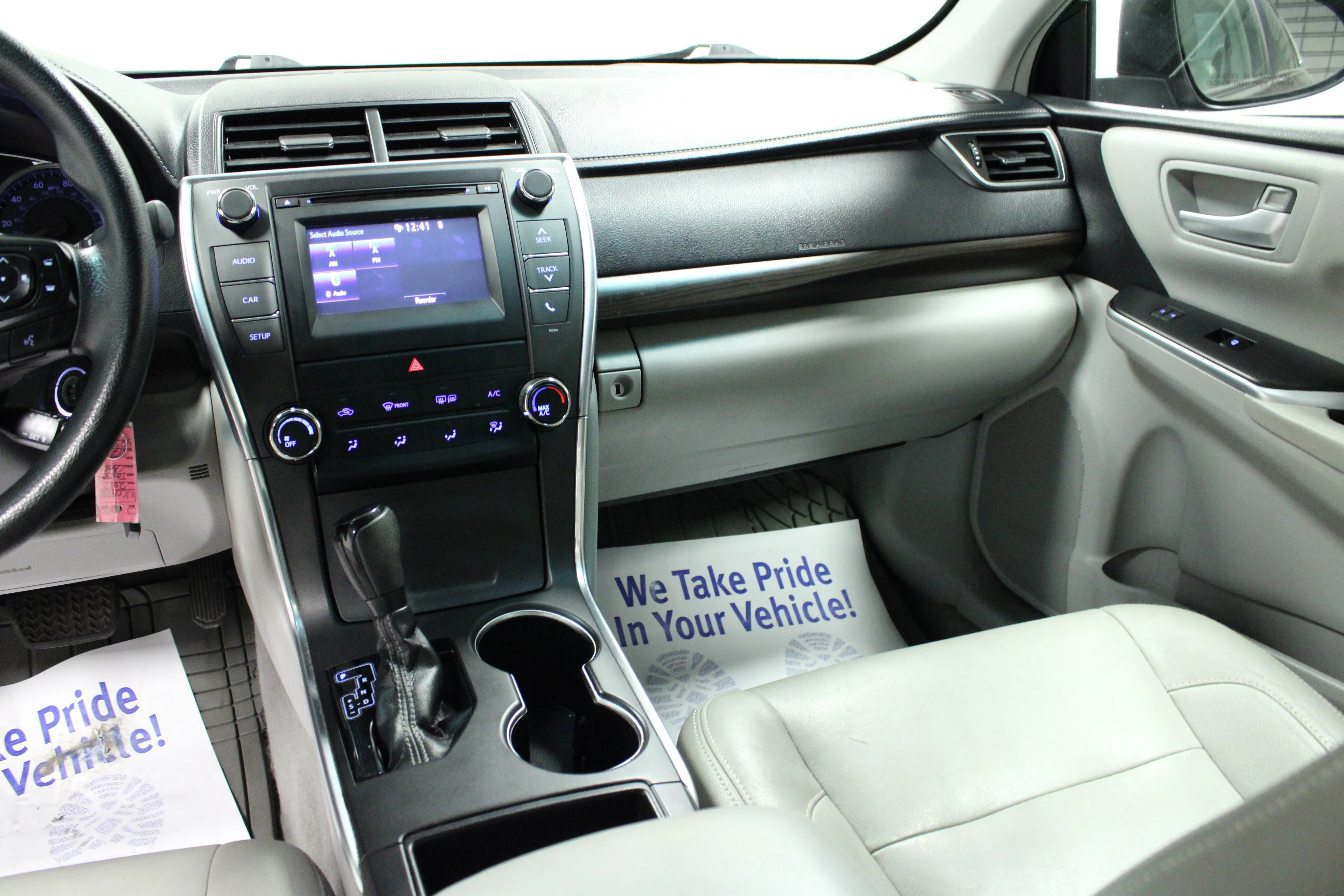 Used 2017 Predawn Gray Mica Toyota LE image 18