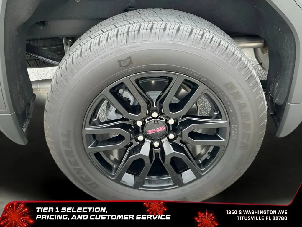 Used 2025 Onyx Black GMC Elevation image 40