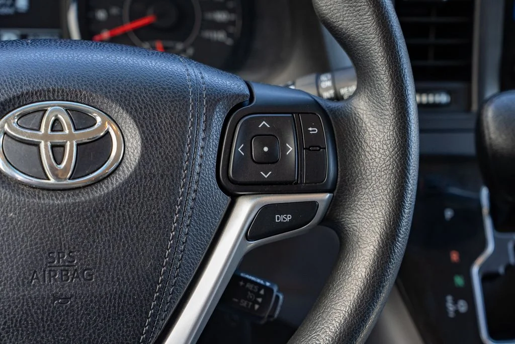Used 2015 Black Toyota LE image 14