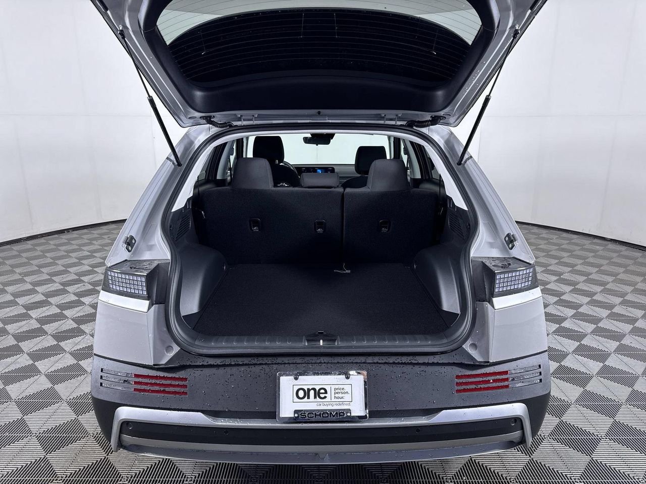 New 2027 Cyber Gray Hyundai SE image 14